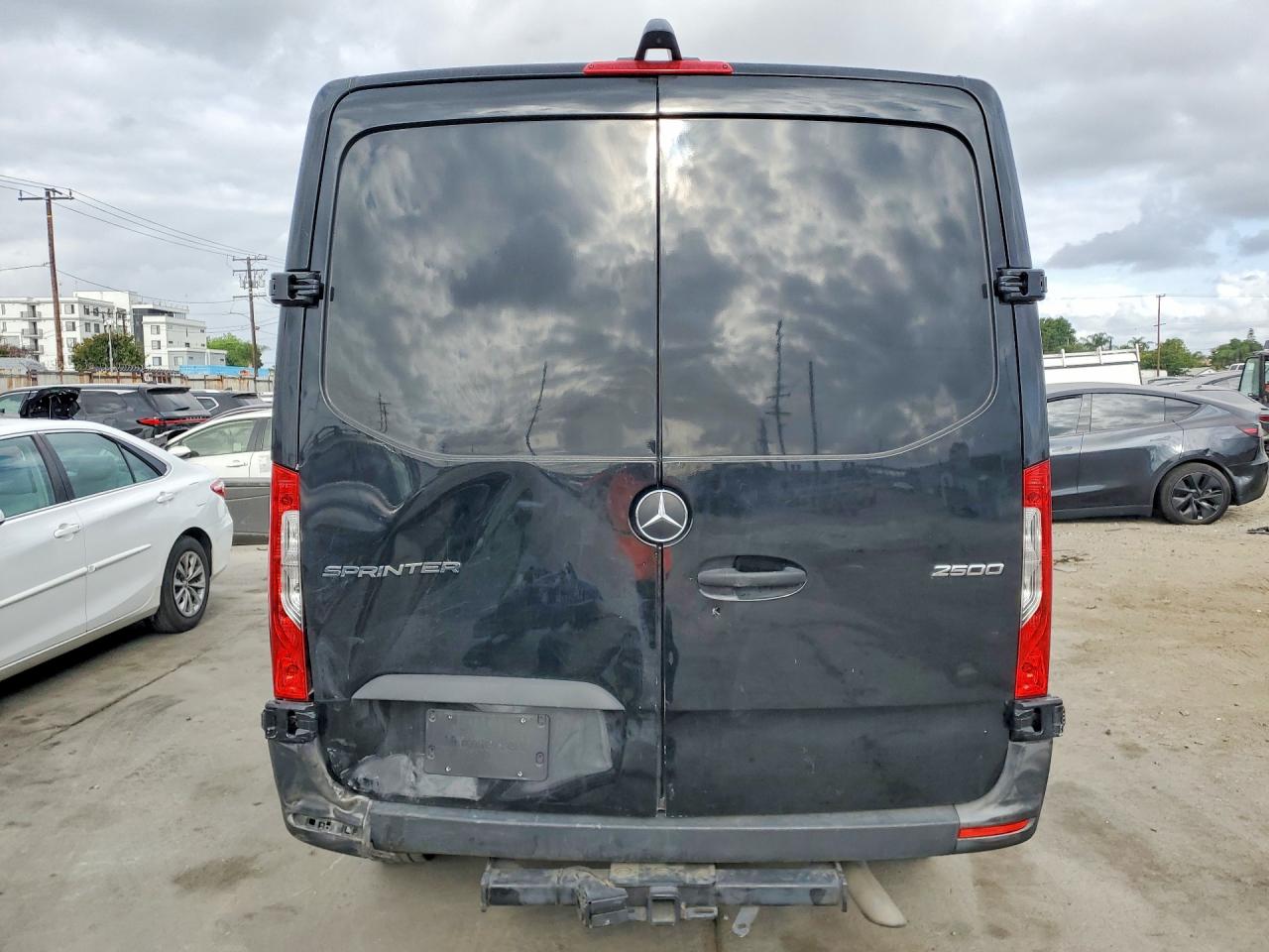 Mercedes-Benz Sprinter 2500