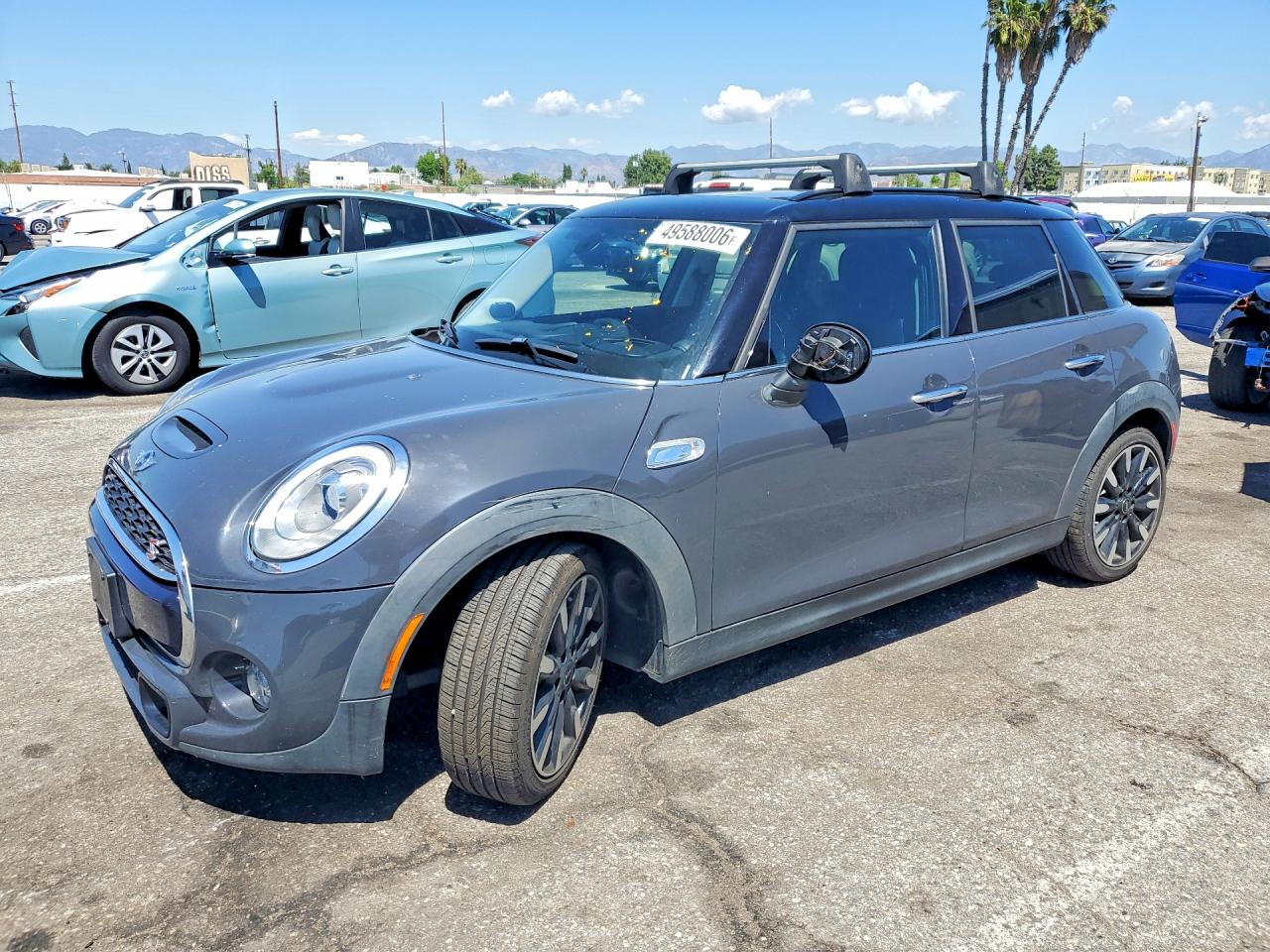 Salvage MINI Cooper Image