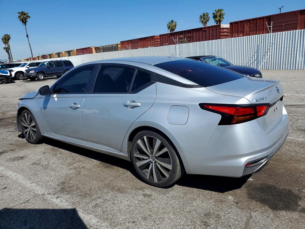 Nissan Altima Sr
