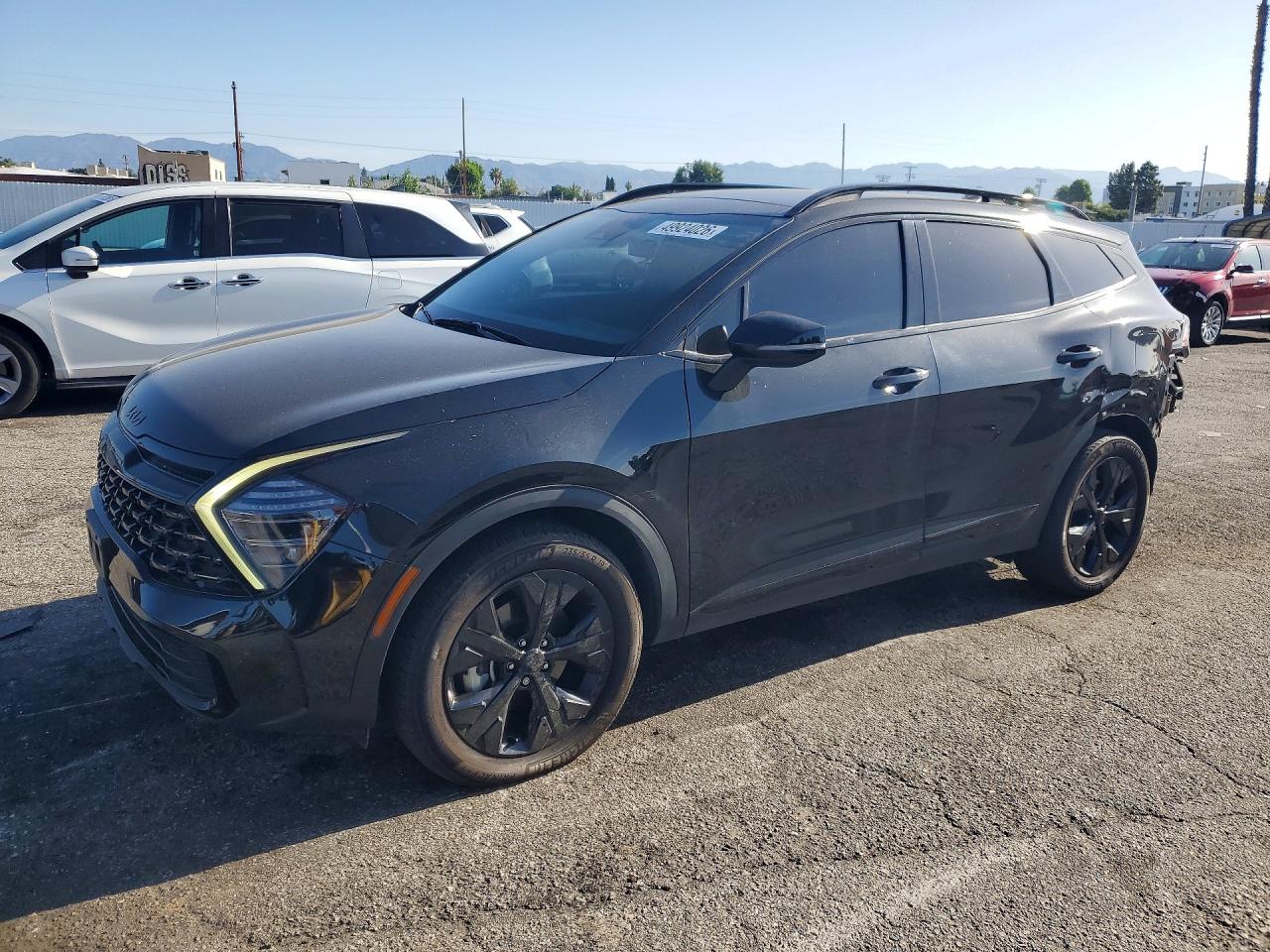 Salvage Kia Sportage Image