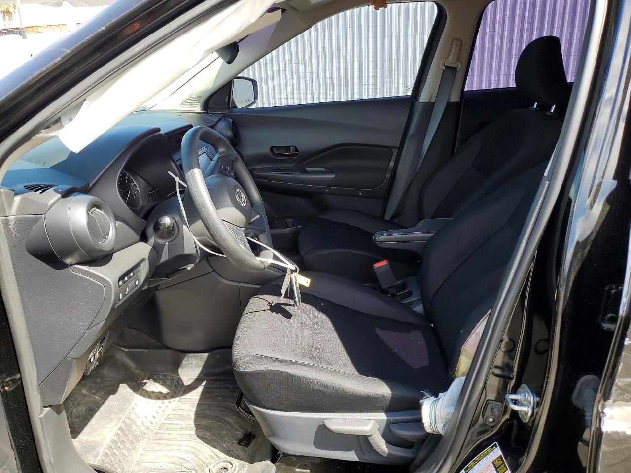 Nissan Kicks S