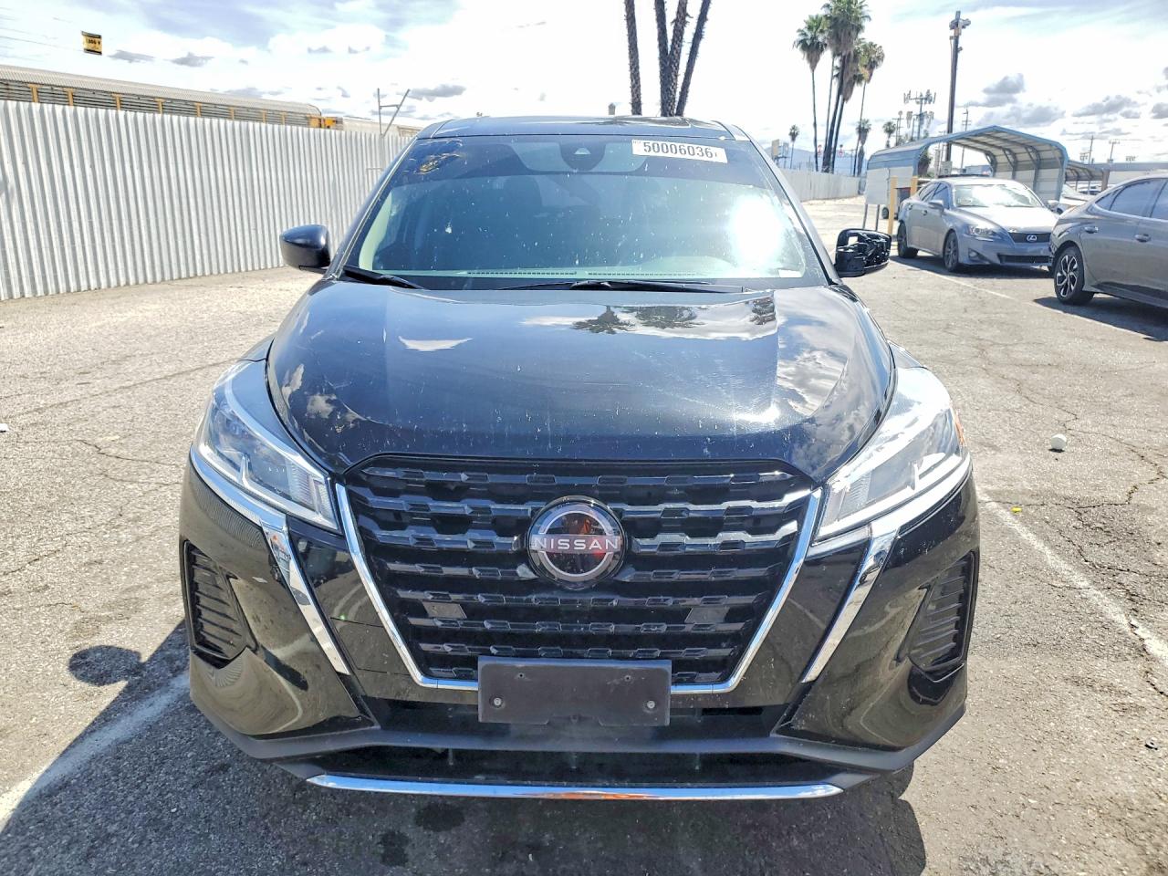 Nissan Kicks S