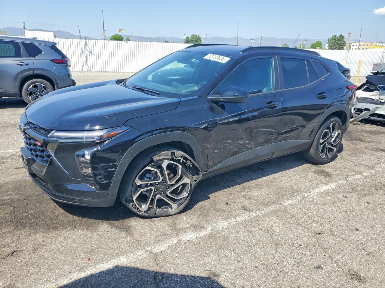 Salvage Chevrolet Trax Image