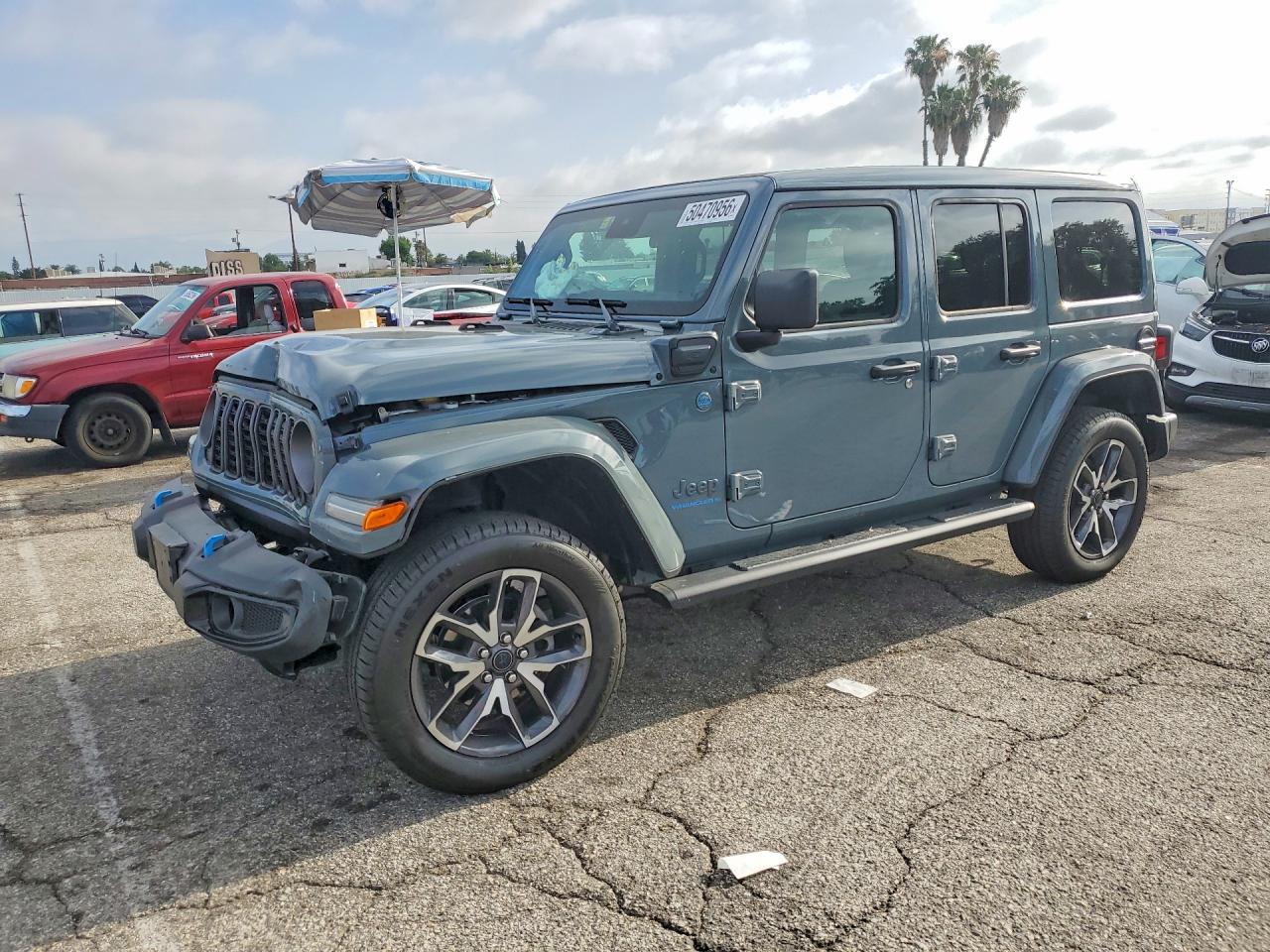 Salvage Jeep Wrangler Image