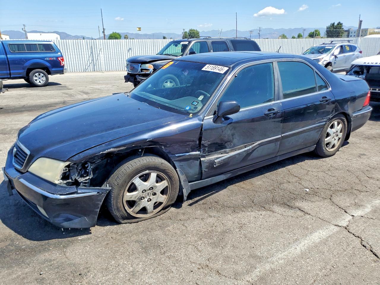 Salvage Acura RL Image