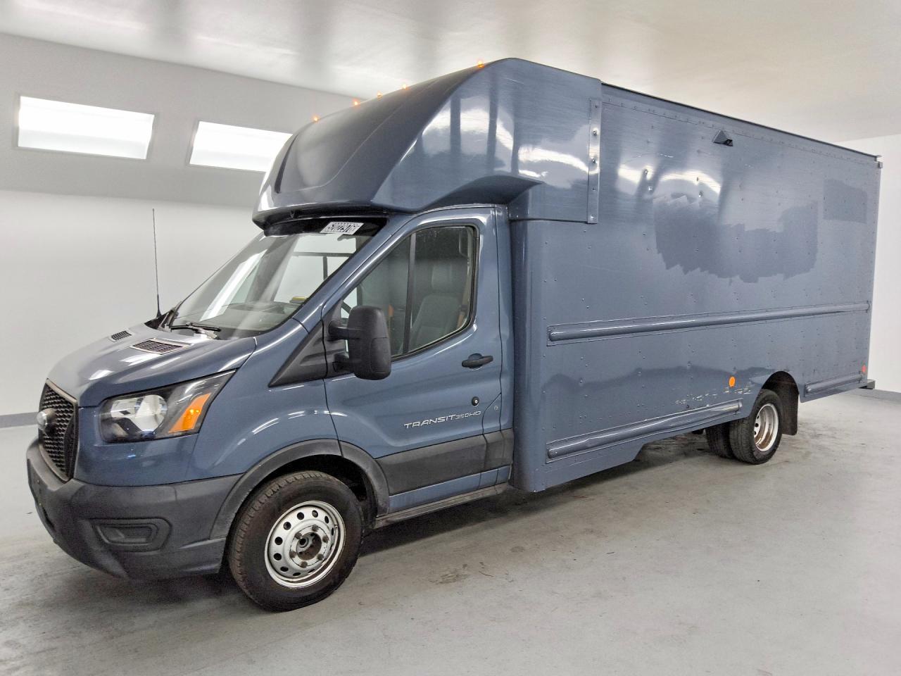 Salvage Ford Transit Image
