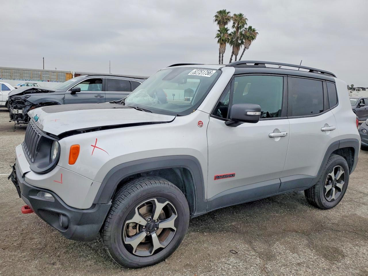 Salvage Jeep Renegade Image