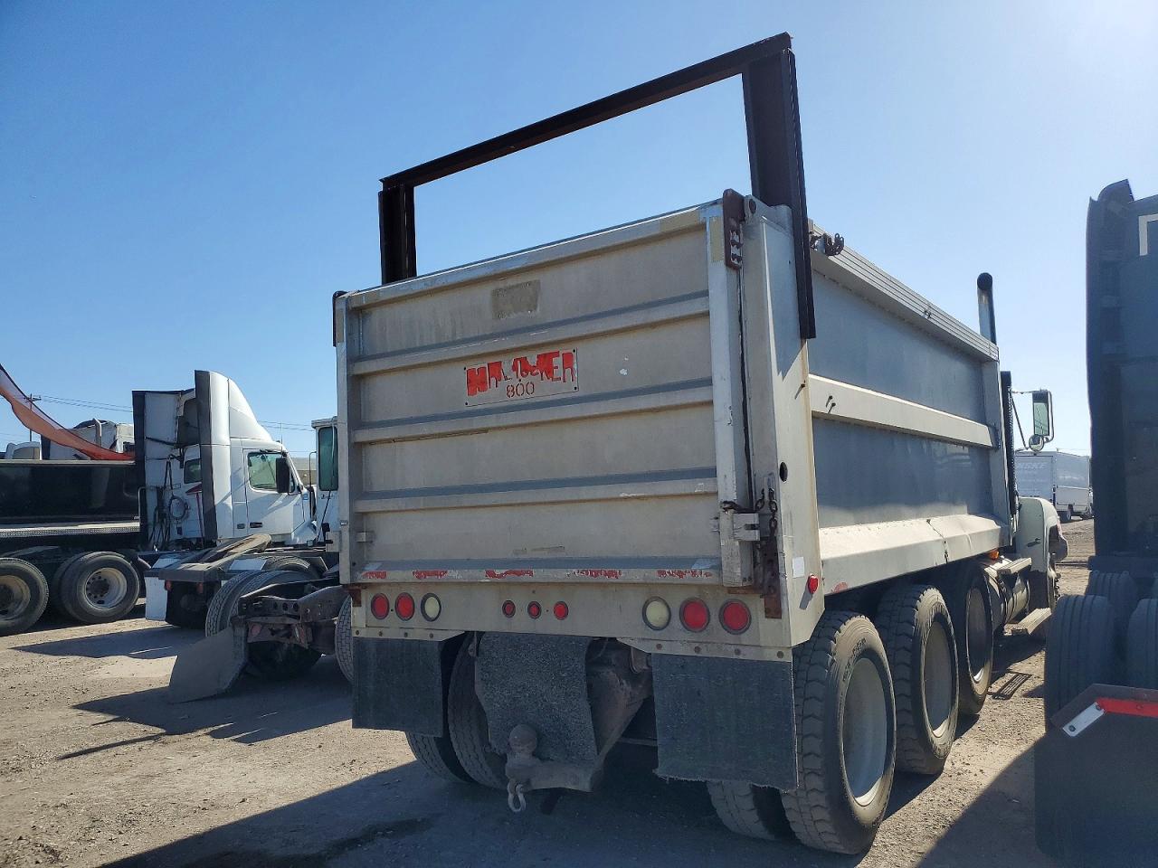 Mack 600