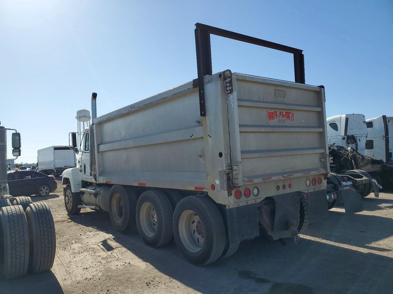 Mack 600
