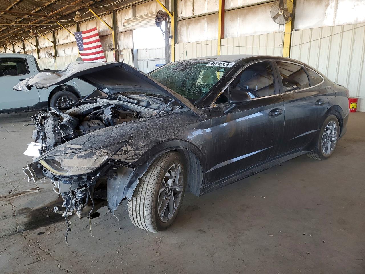 Salvage Hyundai SONATA Image