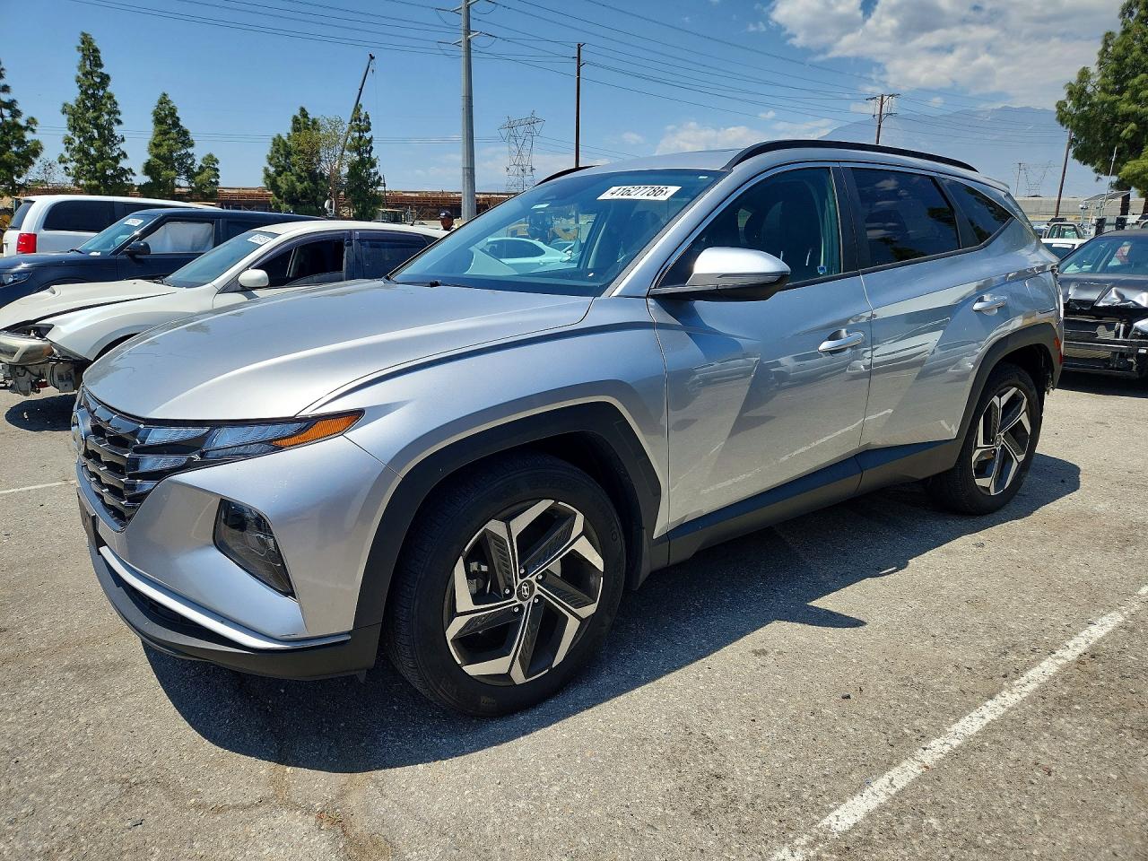 Salvage Hyundai TUCSON Image