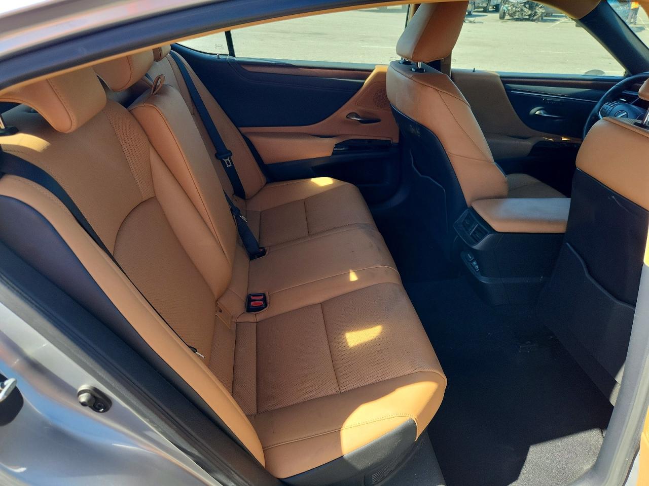 Lexus Es Base