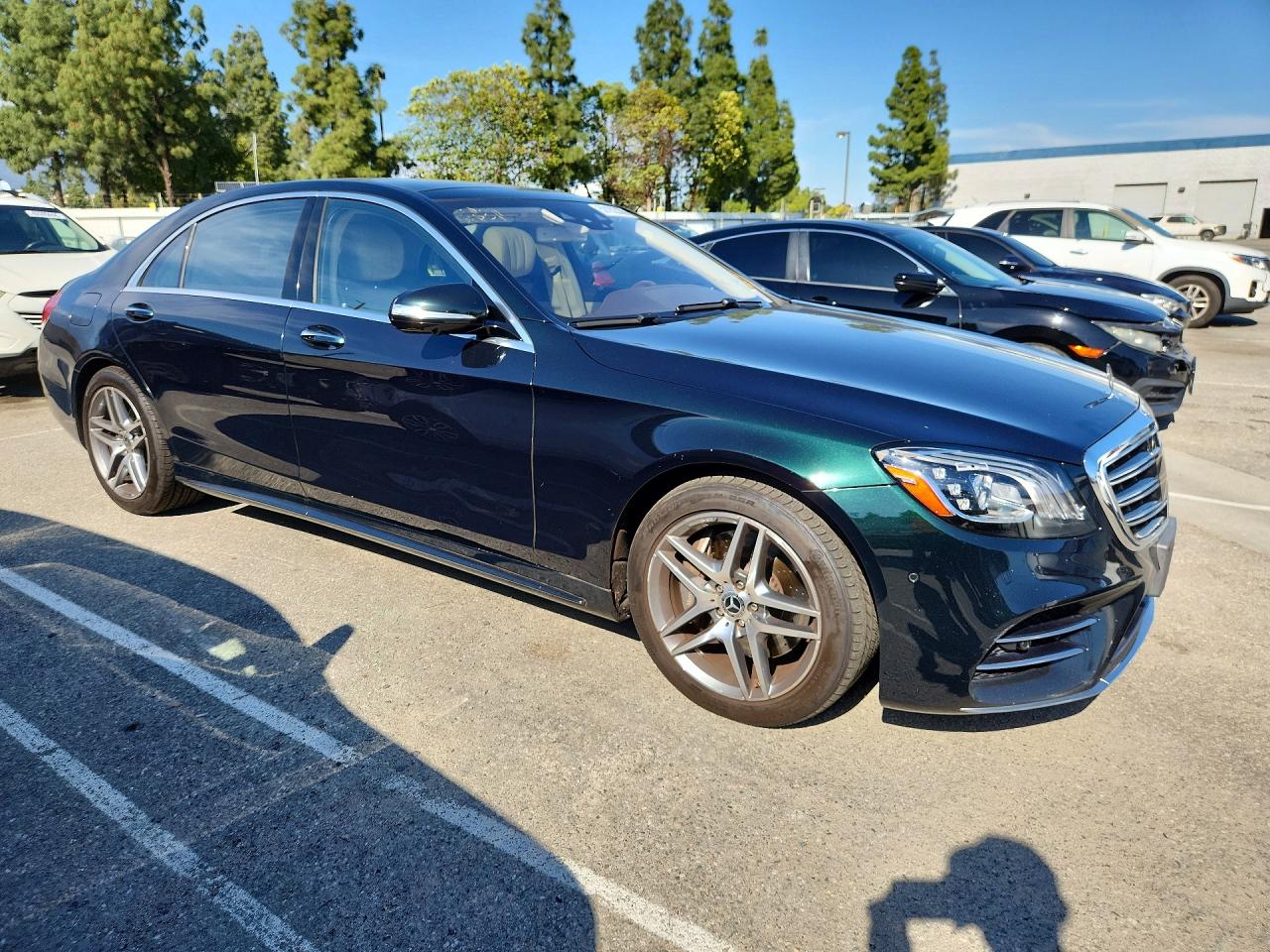 Mercedes-Benz S-Class 560