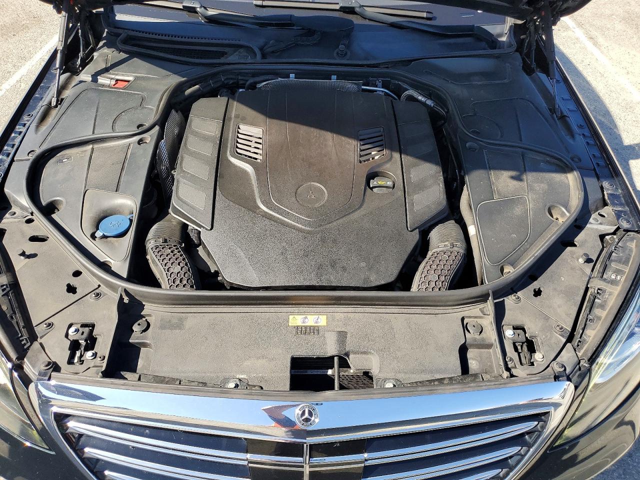 Mercedes-Benz S-Class 560