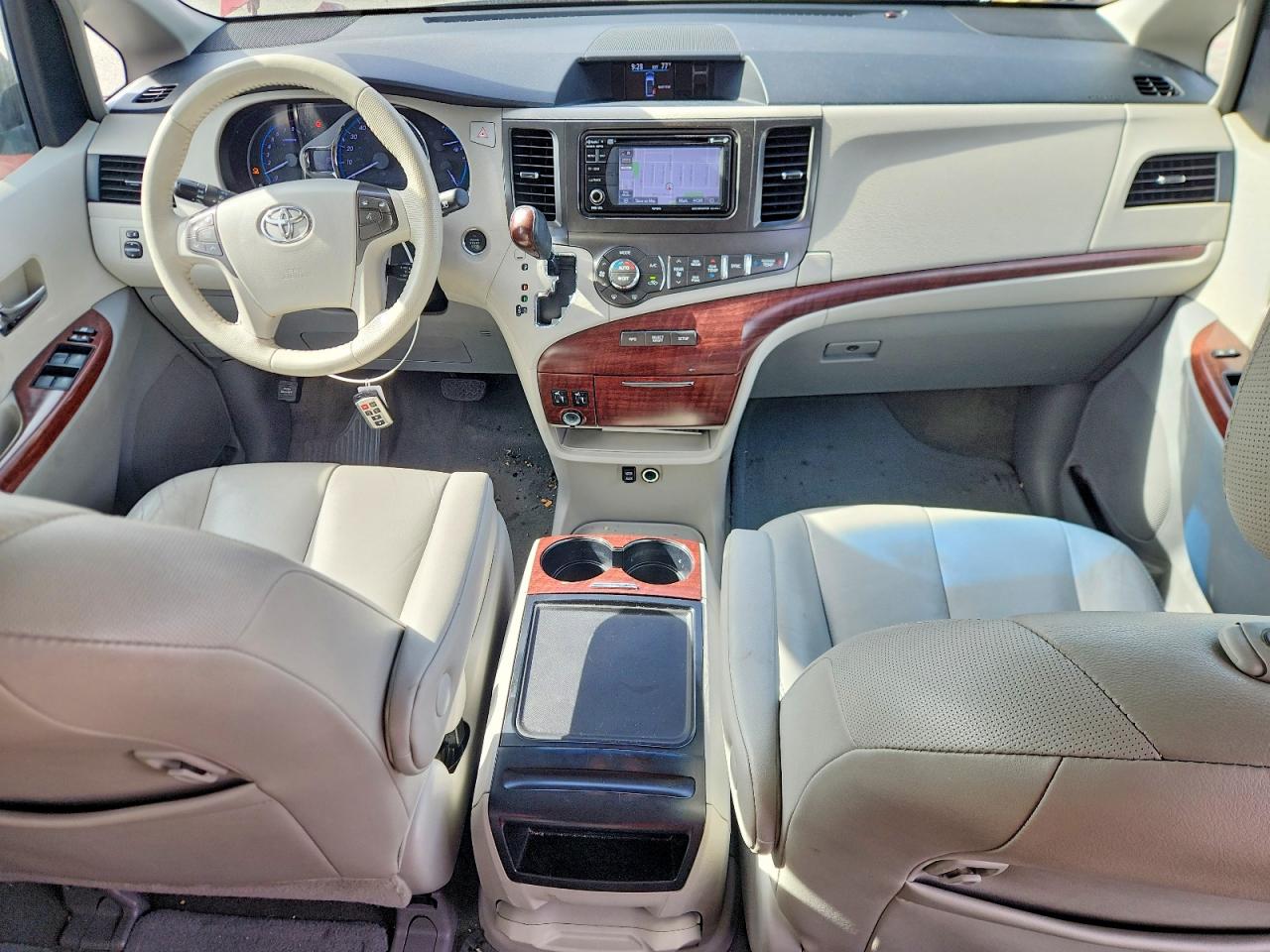 Toyota Sienna Xle 8-passenger