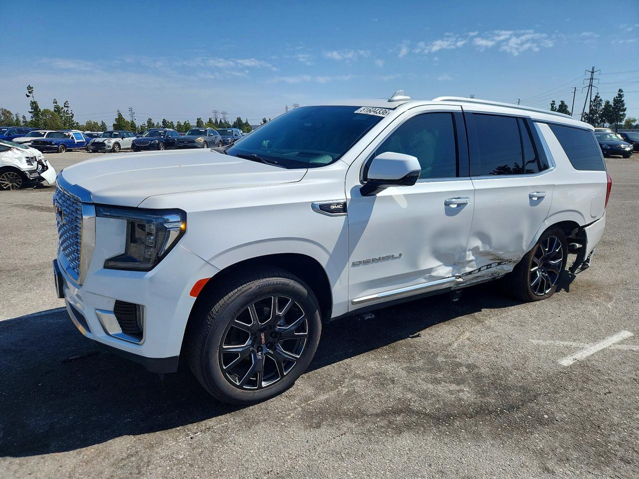 Salvage GMC Yukon Image