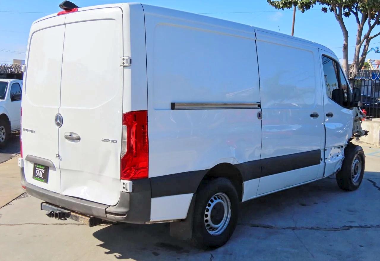 Mercedes-Benz Sprinter 2500