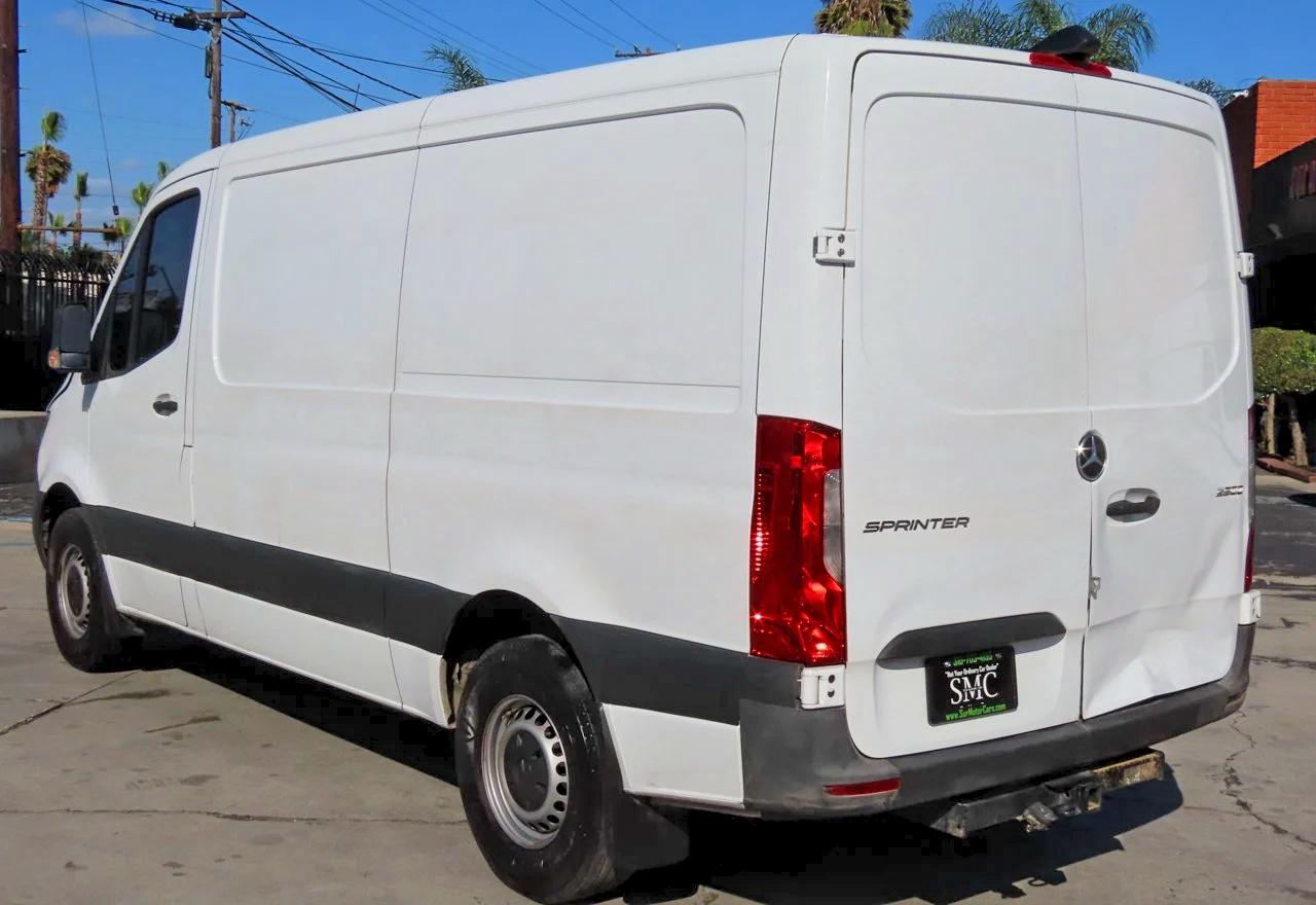 Mercedes-Benz Sprinter 2500