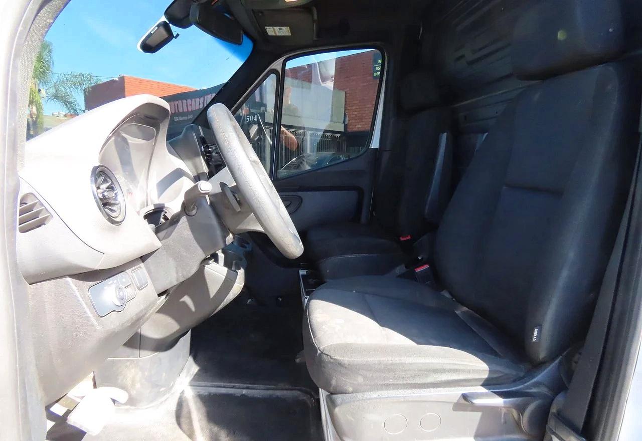 Mercedes-Benz Sprinter 2500