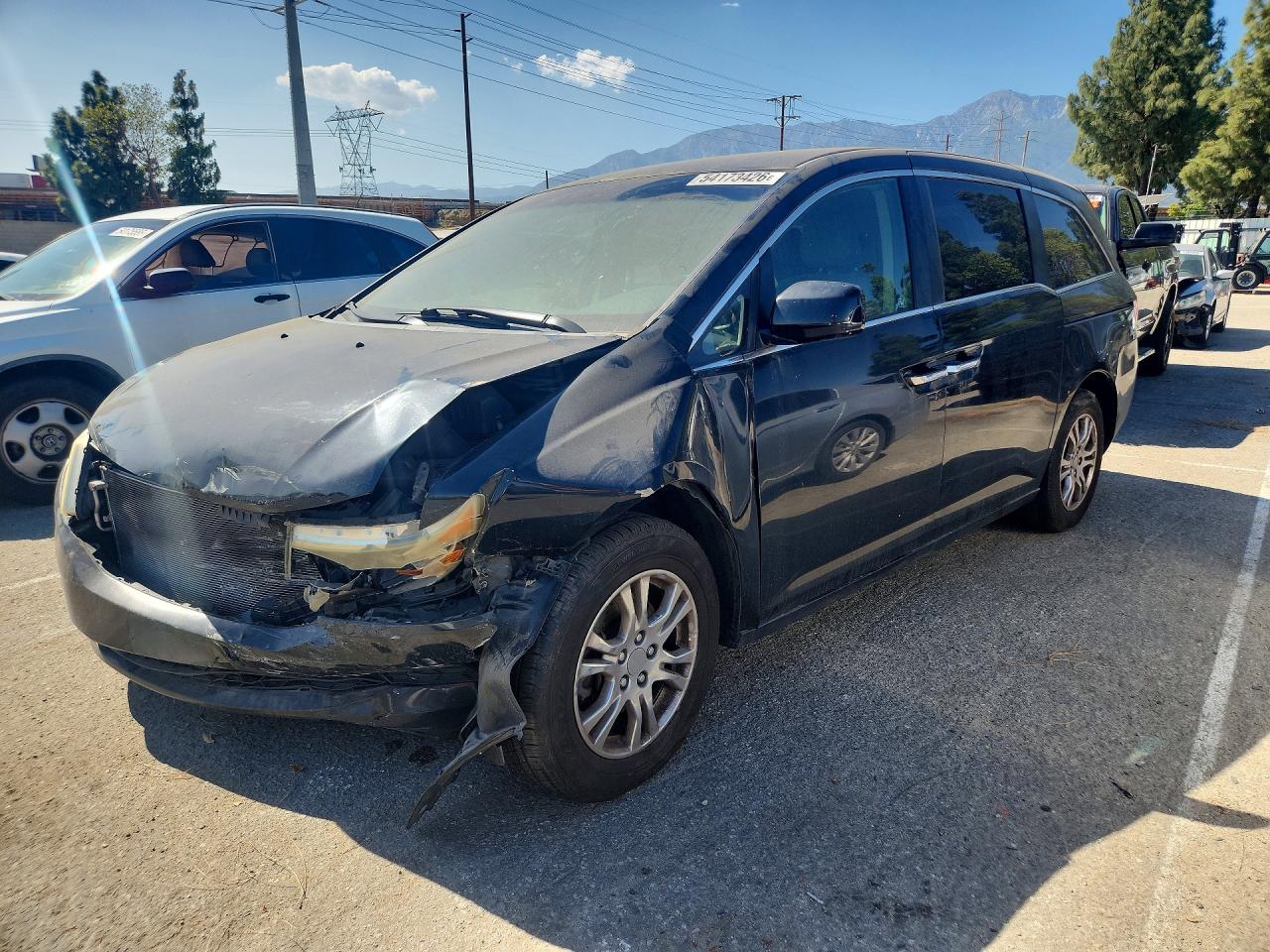 Salvage Honda Odyssey Image