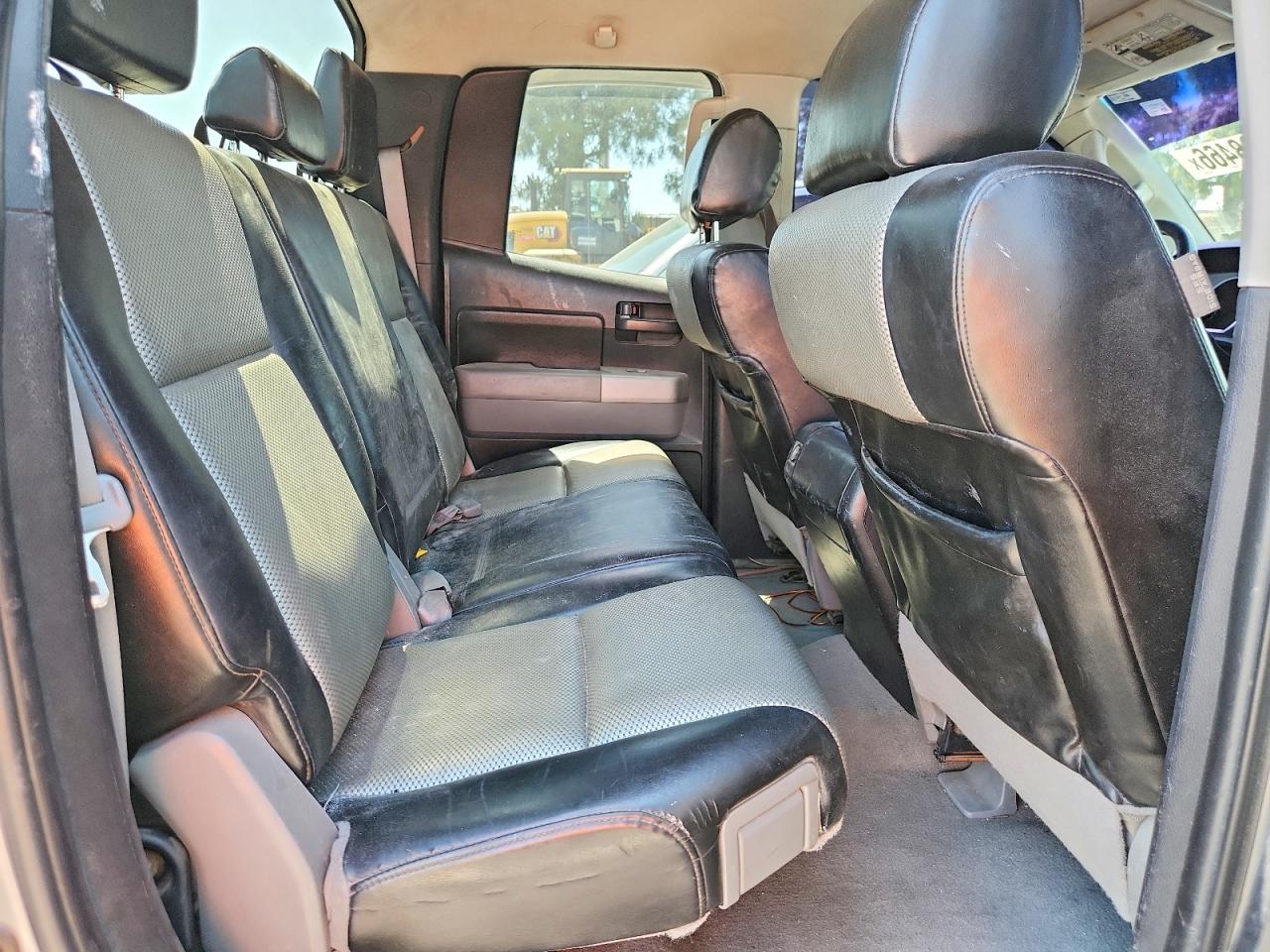 Toyota Tundra Double Cab Sr5