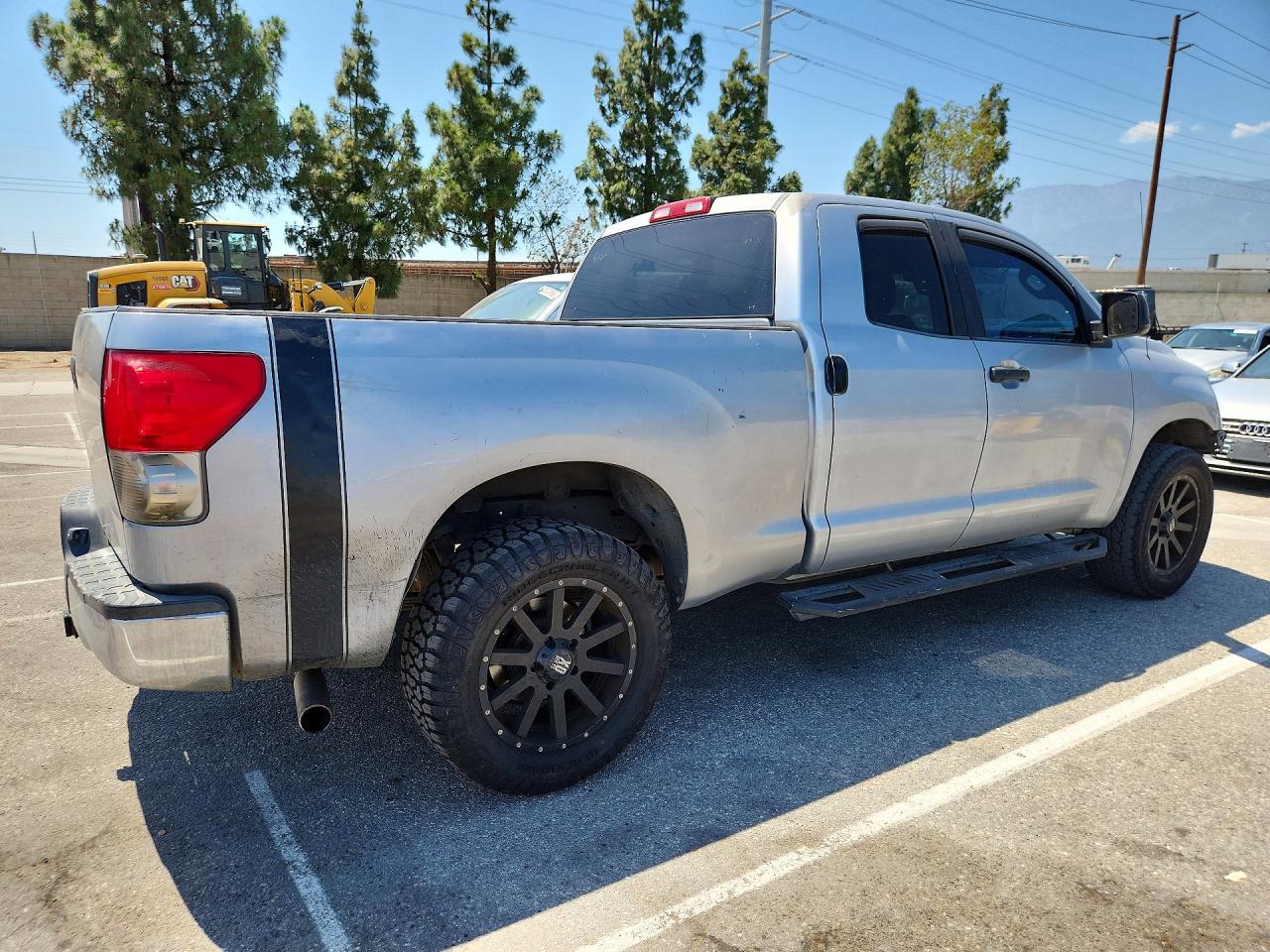 Toyota Tundra Double Cab Sr5