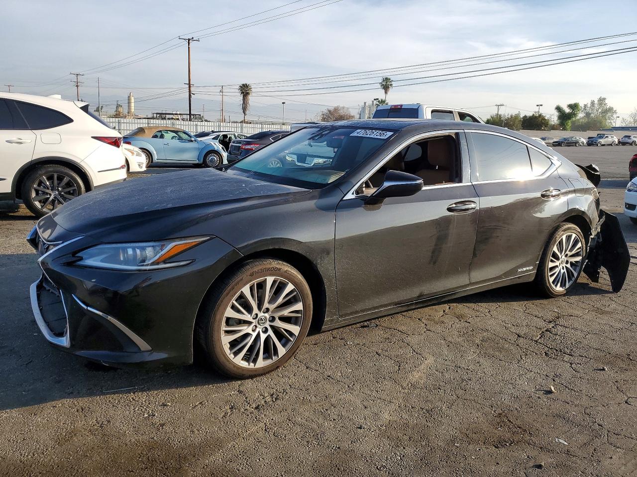 Salvage Lexus Es Image