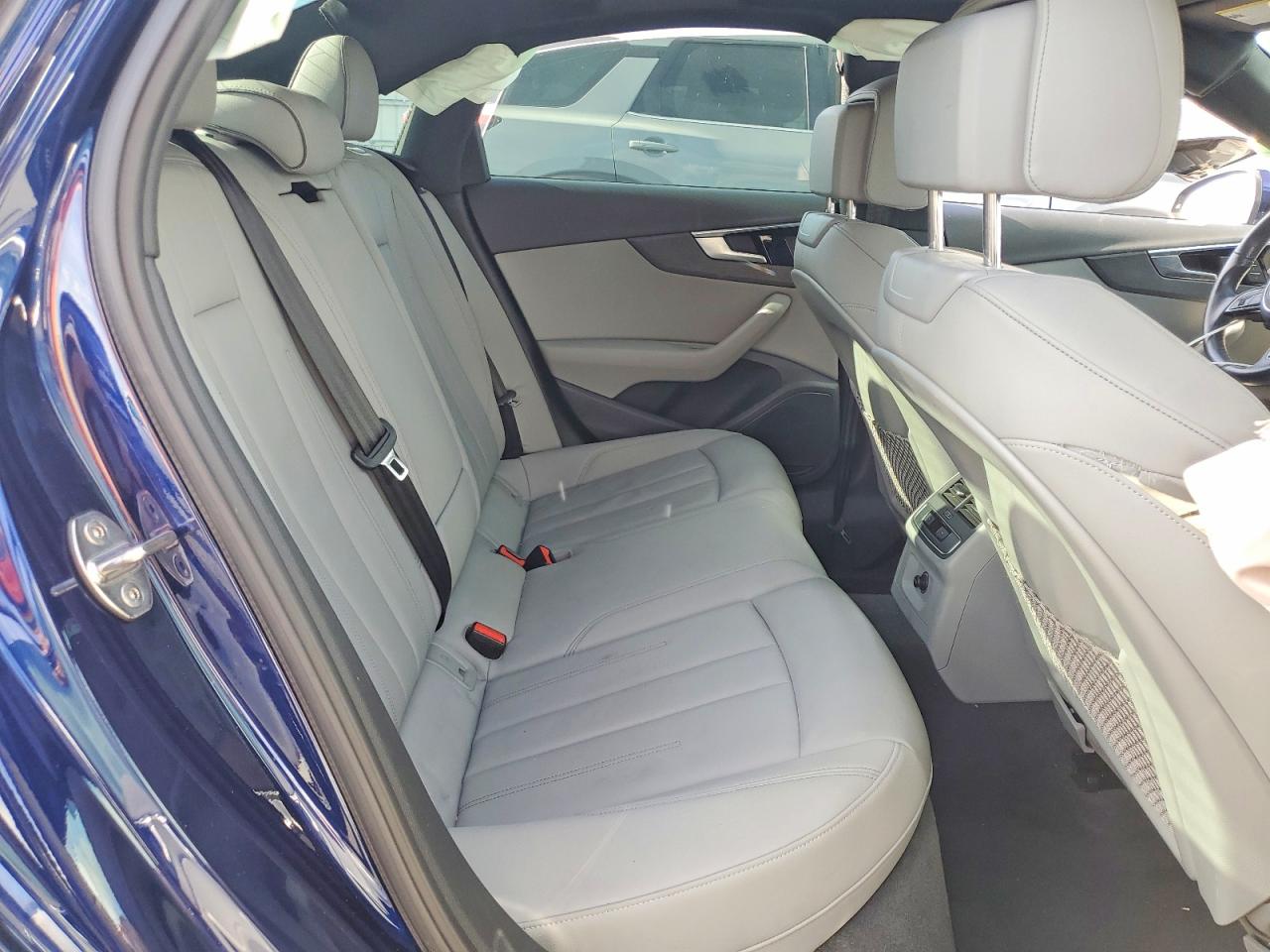 Audi A4 Premium 45