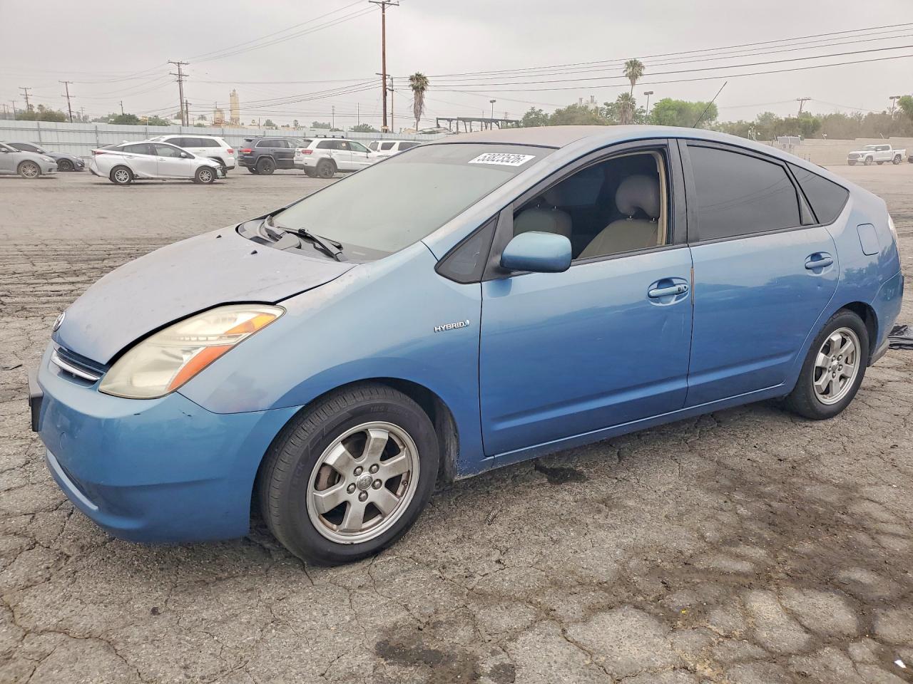 Salvage Toyota Prius Image