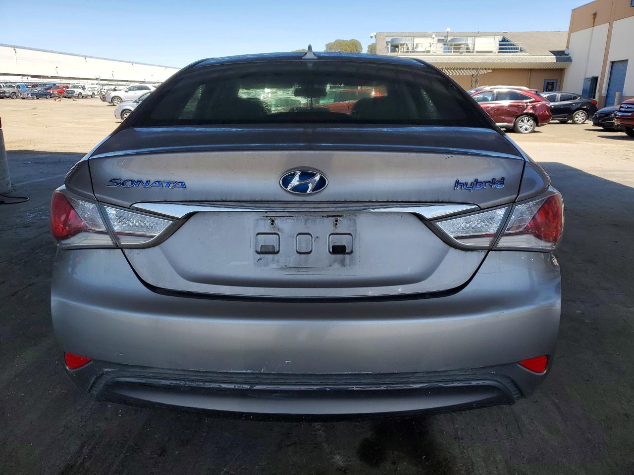 Hyundai SONATA Hybrid