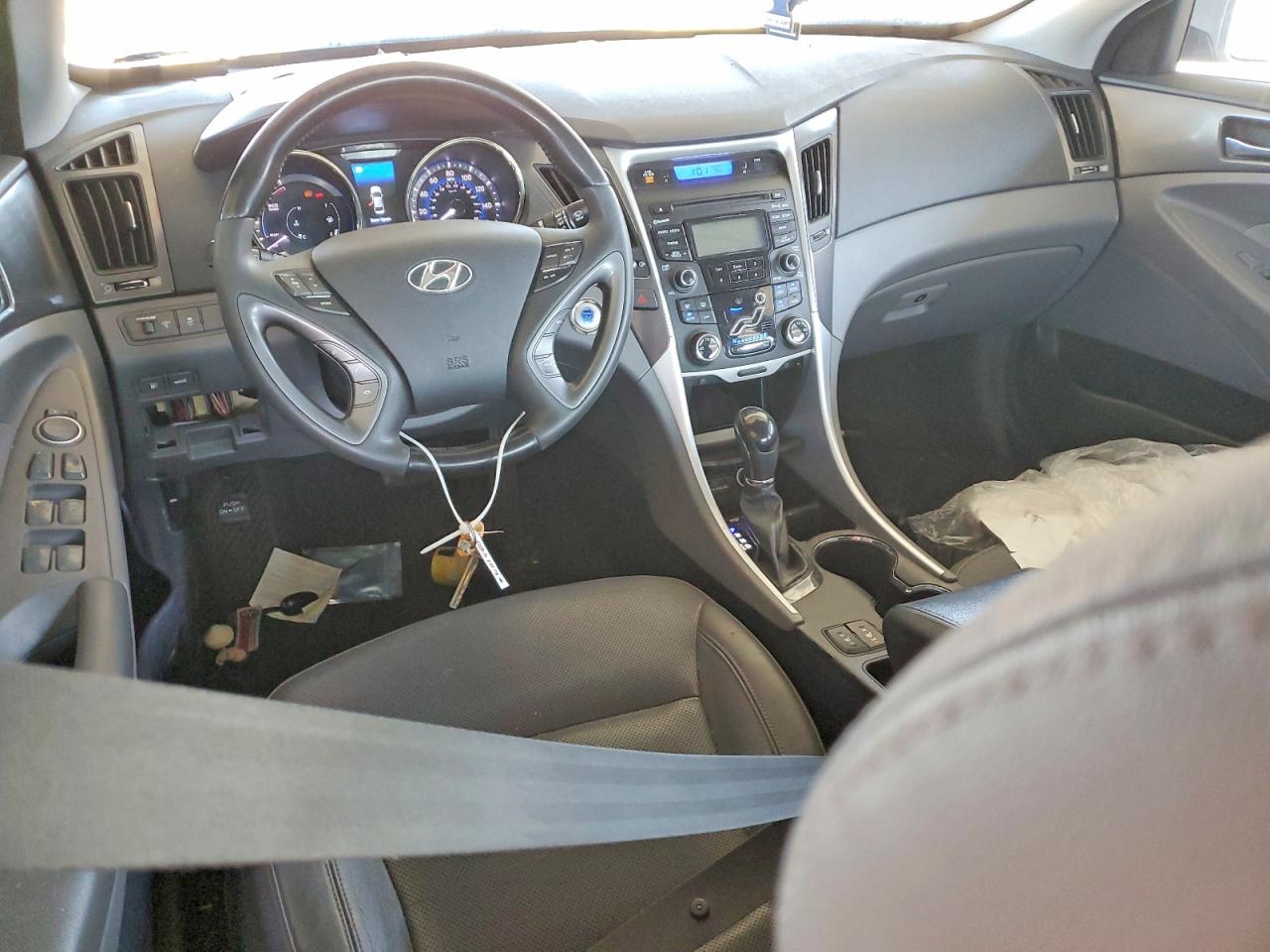 Hyundai SONATA Hybrid