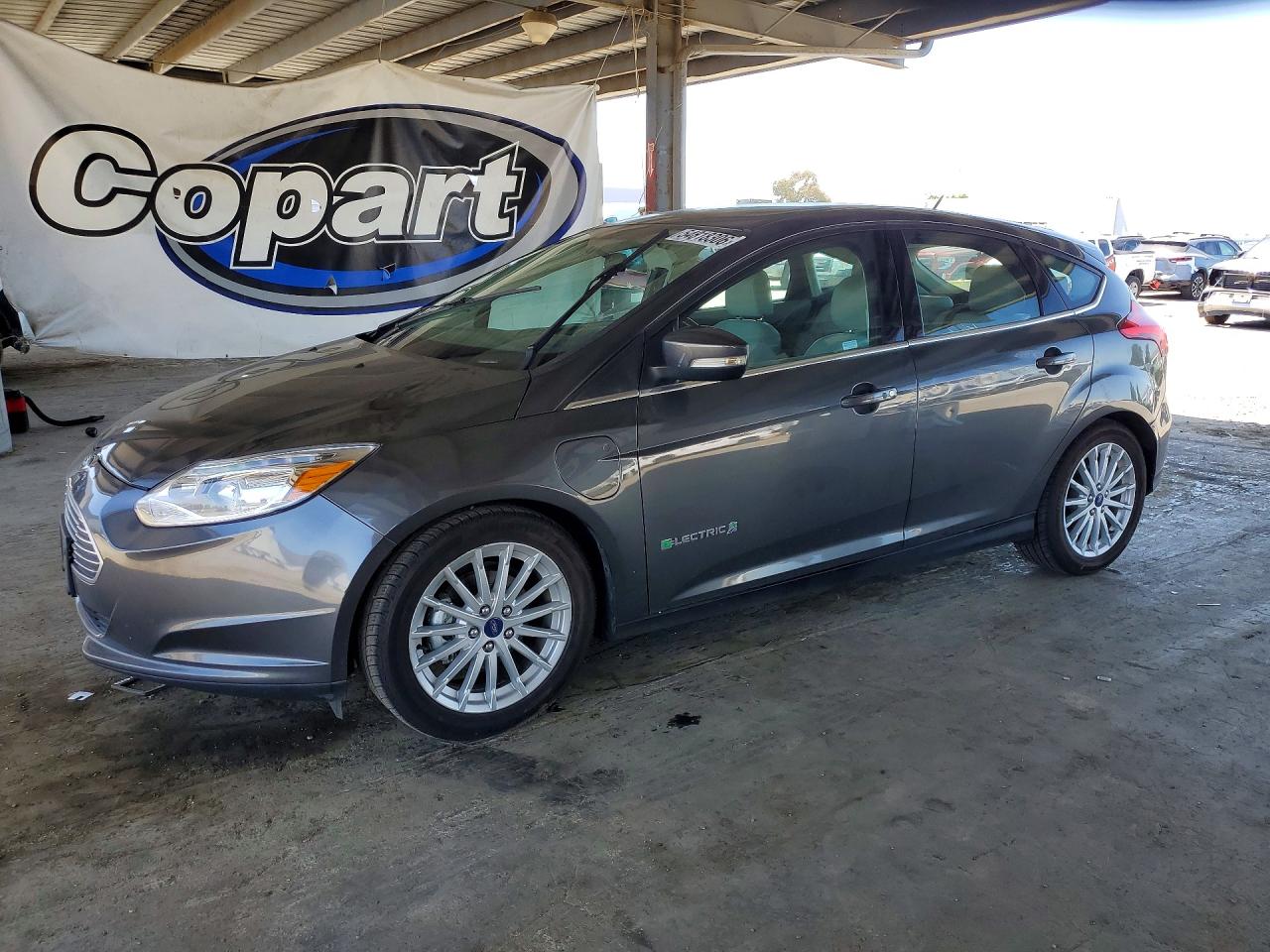 Salvage Ford Focus Image