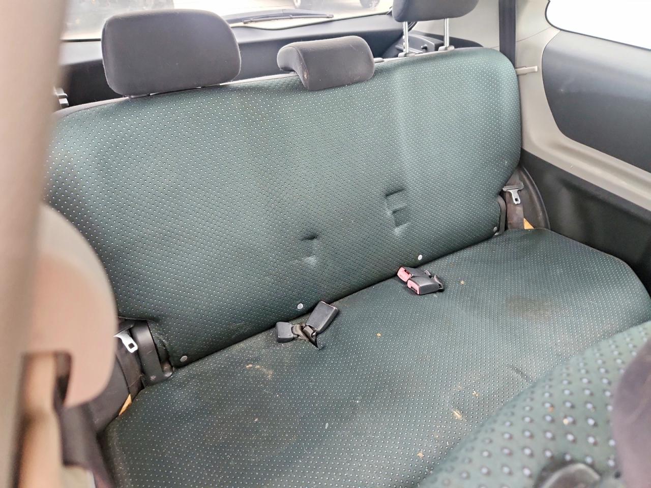 Toyota Yaris Base