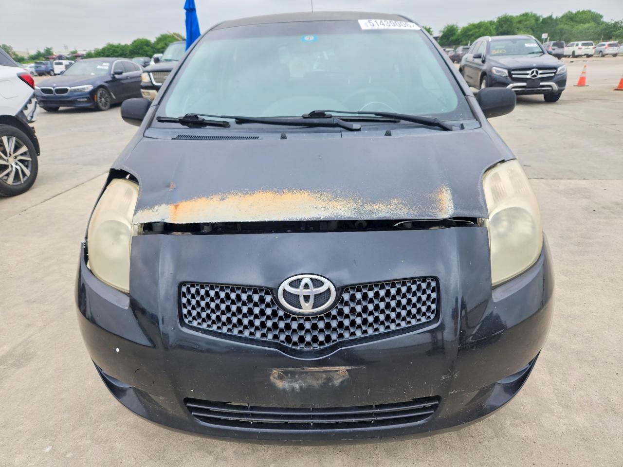 Toyota Yaris Base