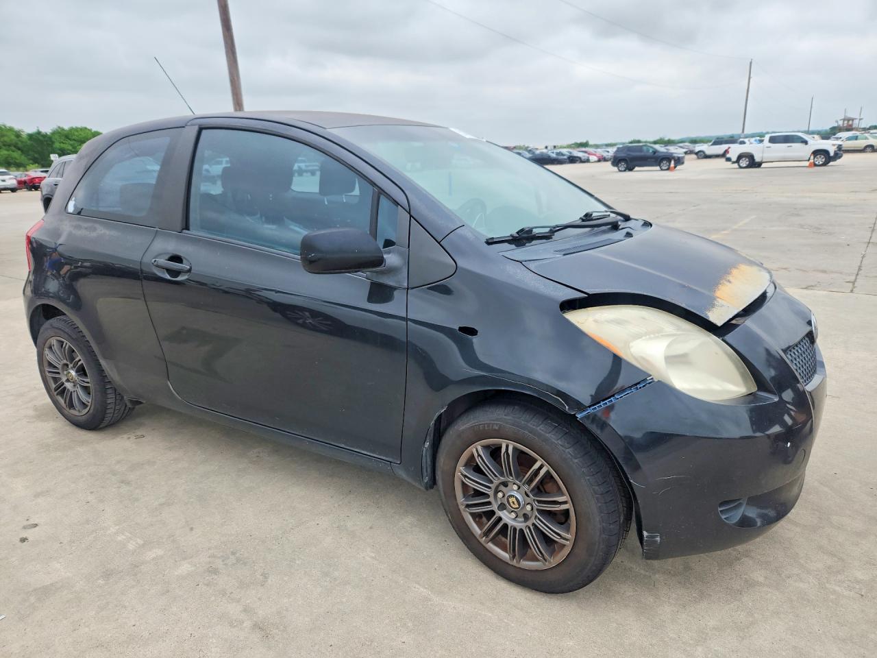 Toyota Yaris Base