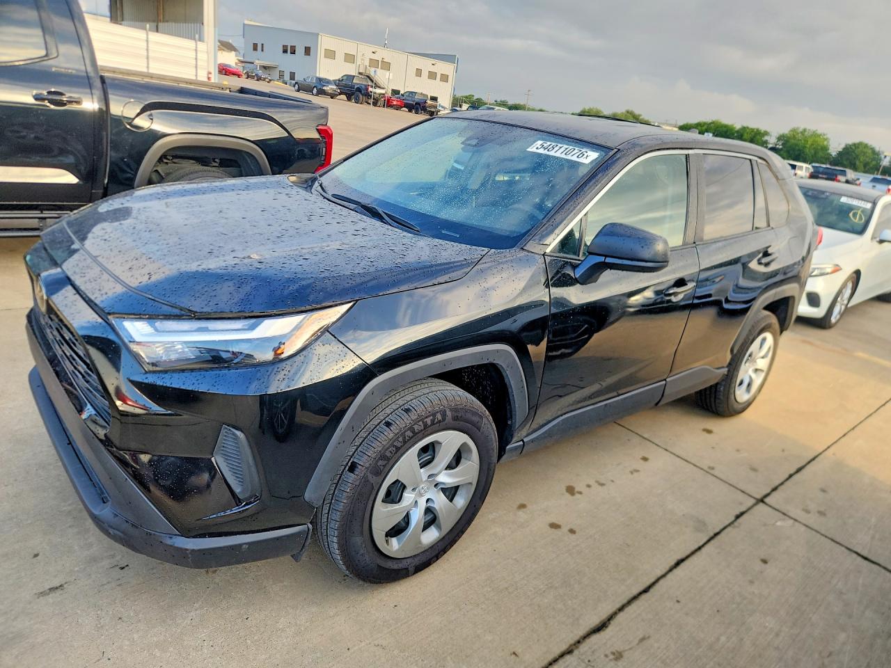 Salvage Toyota RAV4 Image