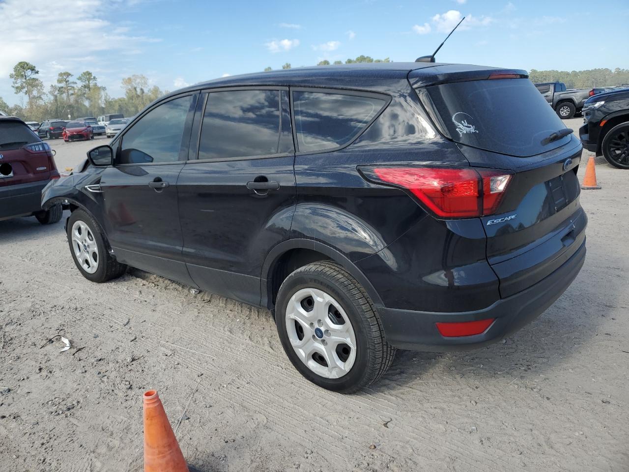 Ford Escape S