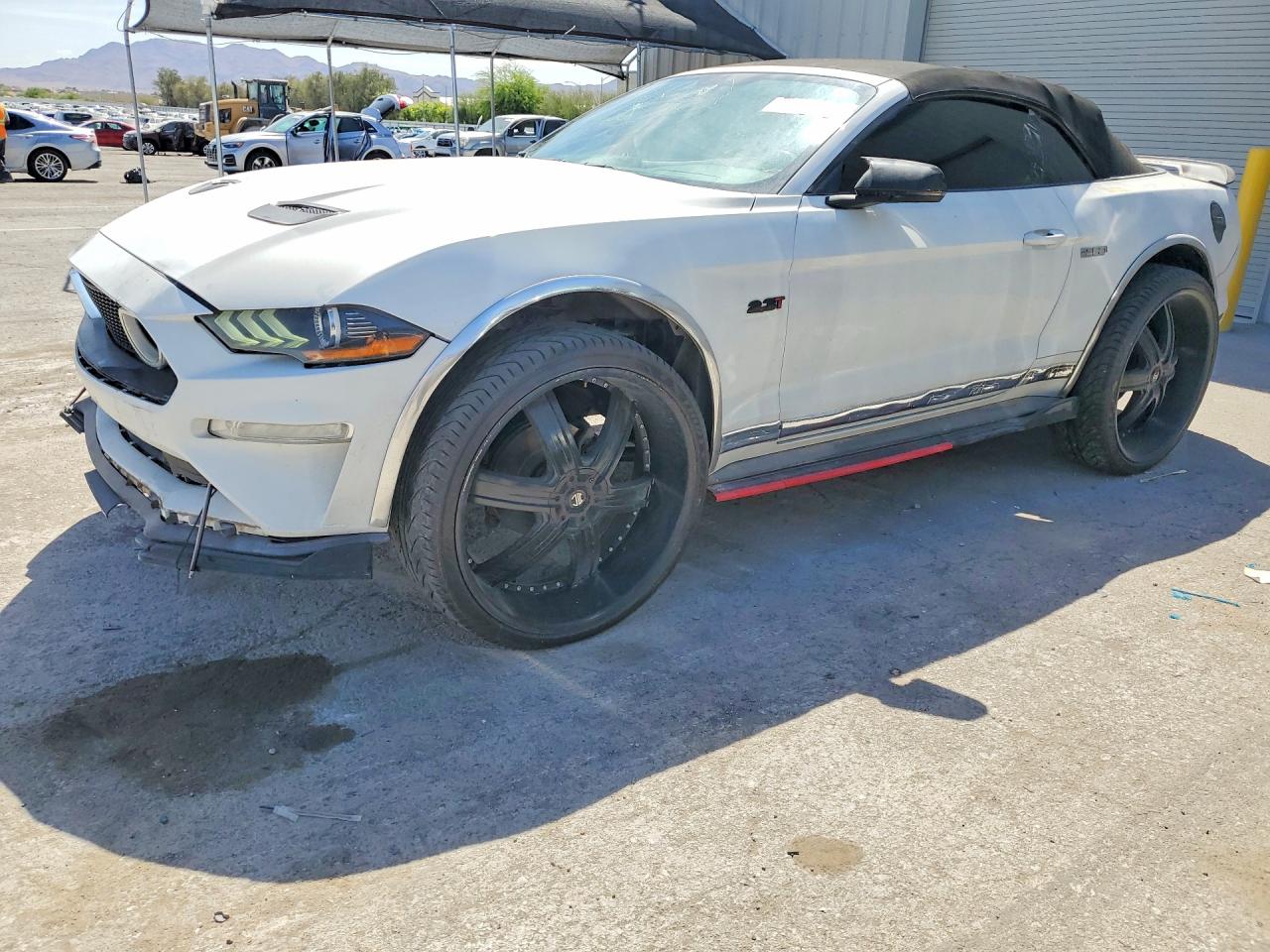 Salvage Ford Mustang Image