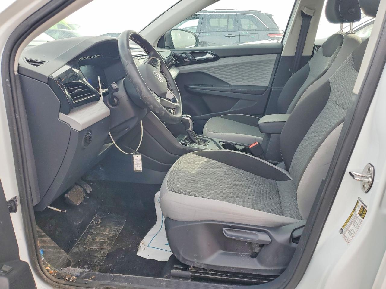 Volkswagen Taos S
