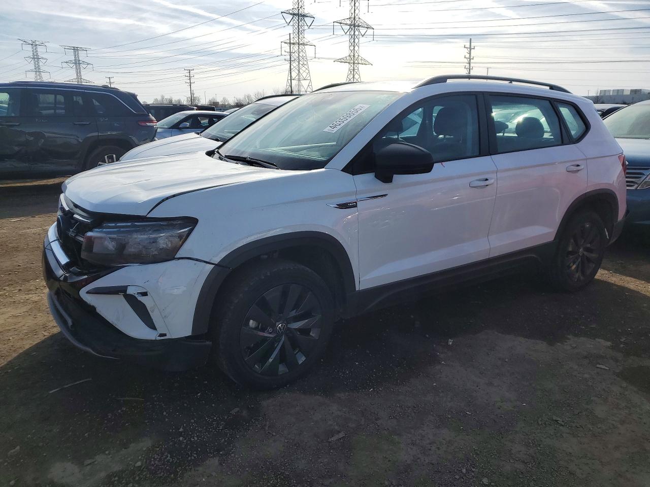 Salvage Volkswagen Taos Image