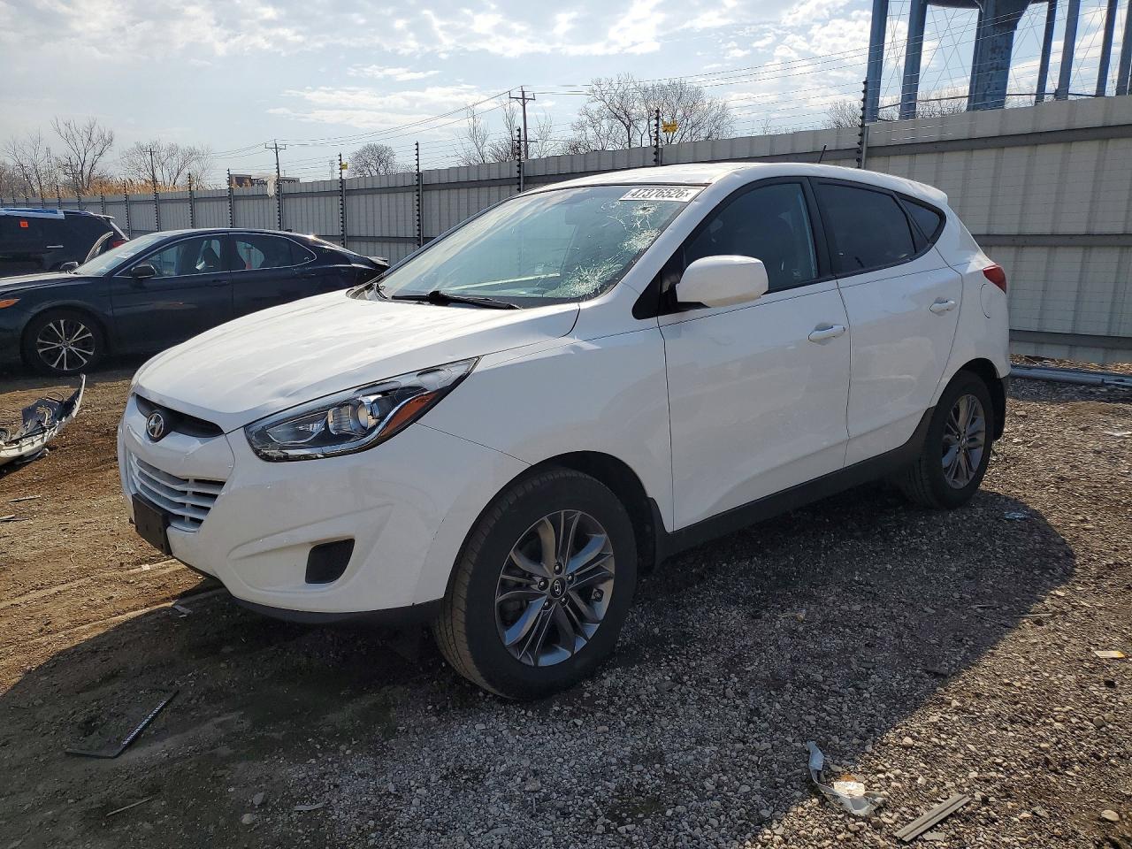 Salvage Hyundai TUCSON Image