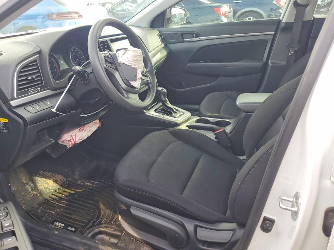 Hyundai ELANTRA Sel