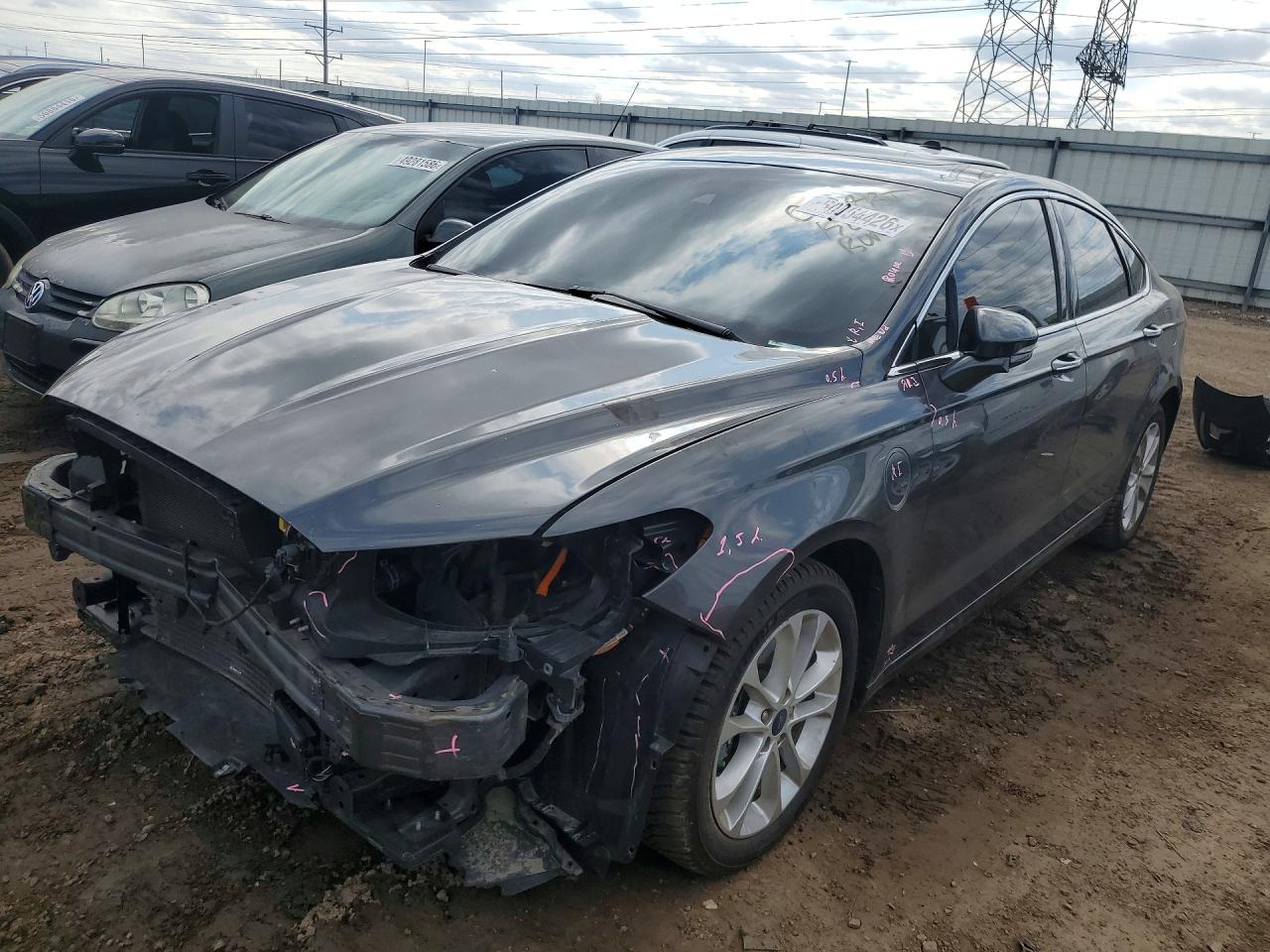 Salvage Ford Fusion Image