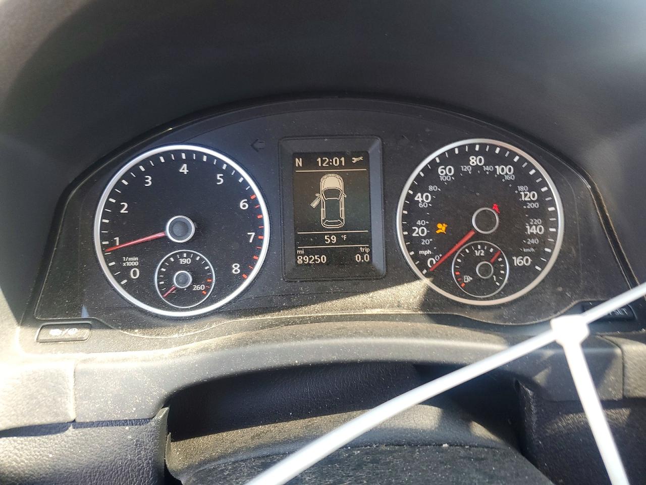 Volkswagen Tiguan S