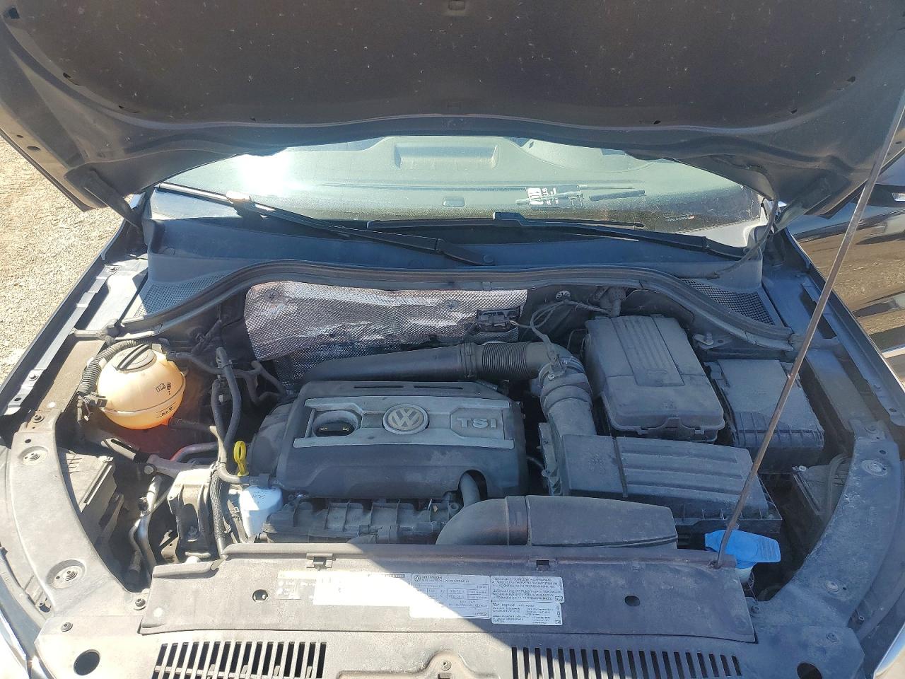 Volkswagen Tiguan S
