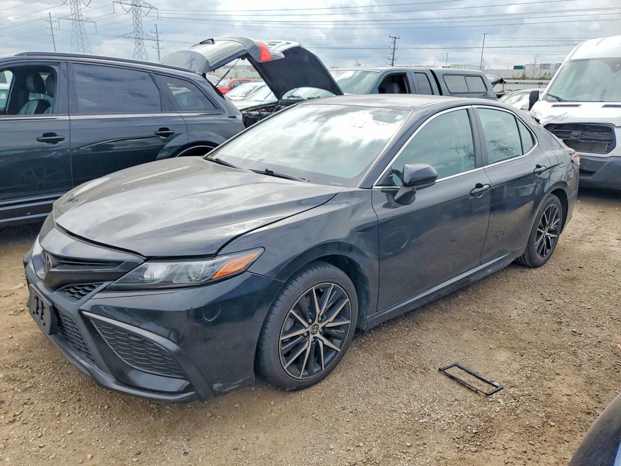 Salvage Toyota Camry Image