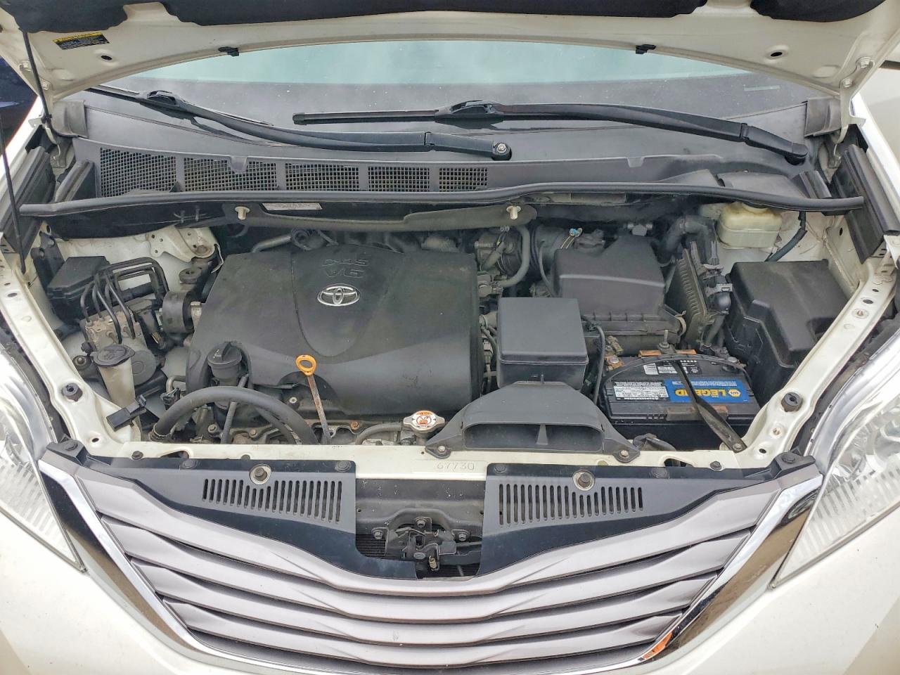 Toyota Sienna Xle 8-passenger