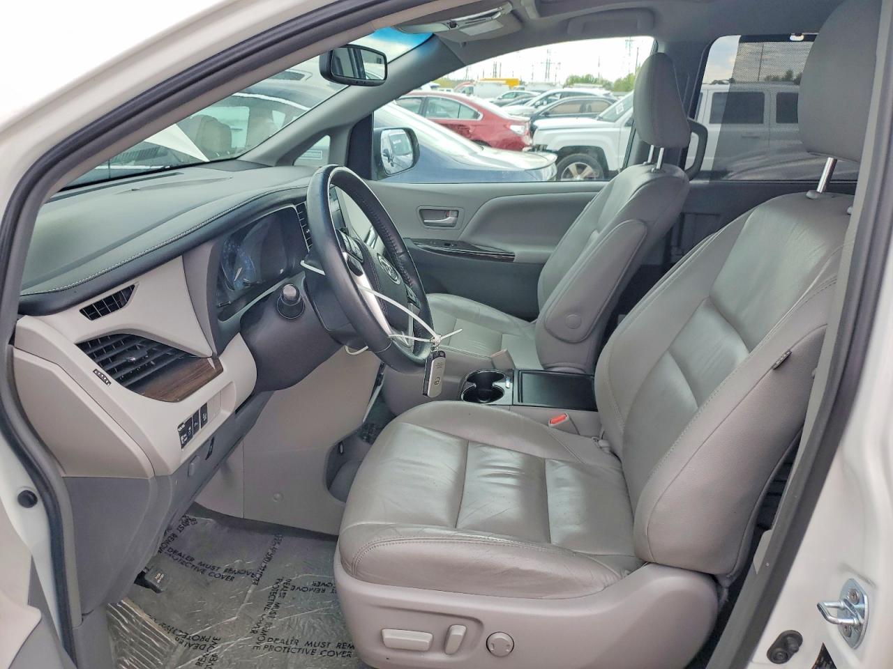 Toyota Sienna Xle 8-passenger