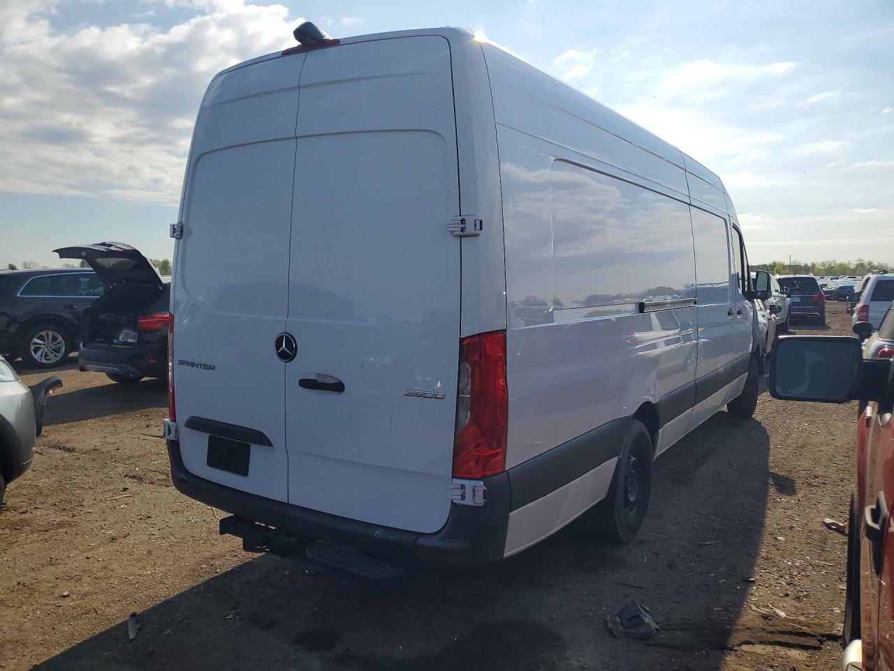Mercedes-Benz Sprinter 2500
