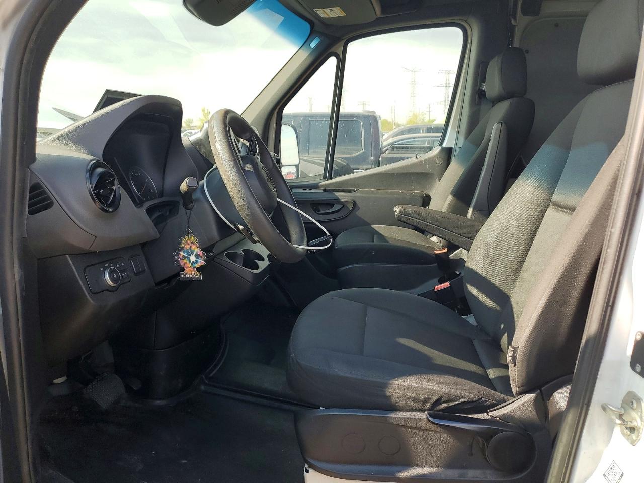 Mercedes-Benz Sprinter 2500